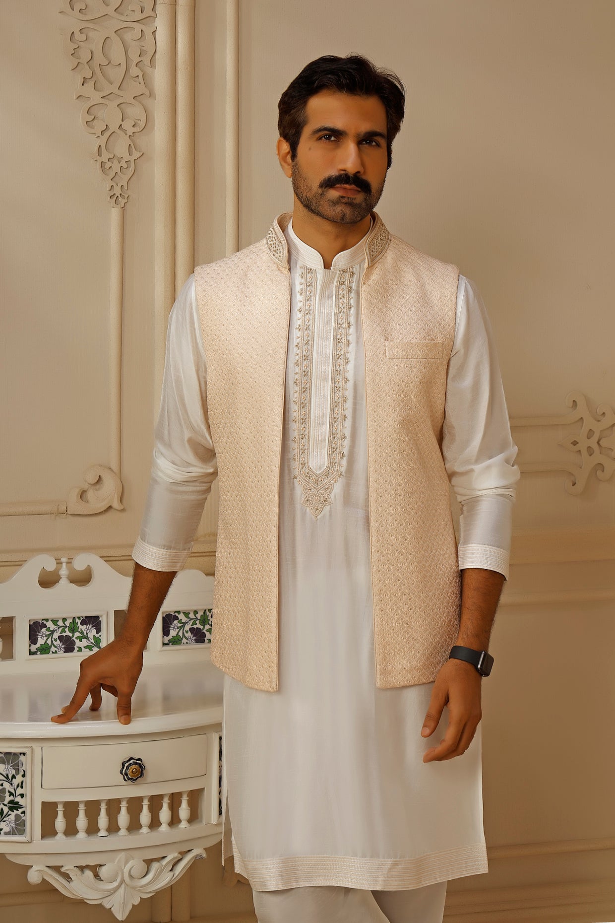 Pearl Spun Silk Resham Embroidered Indowestern Set