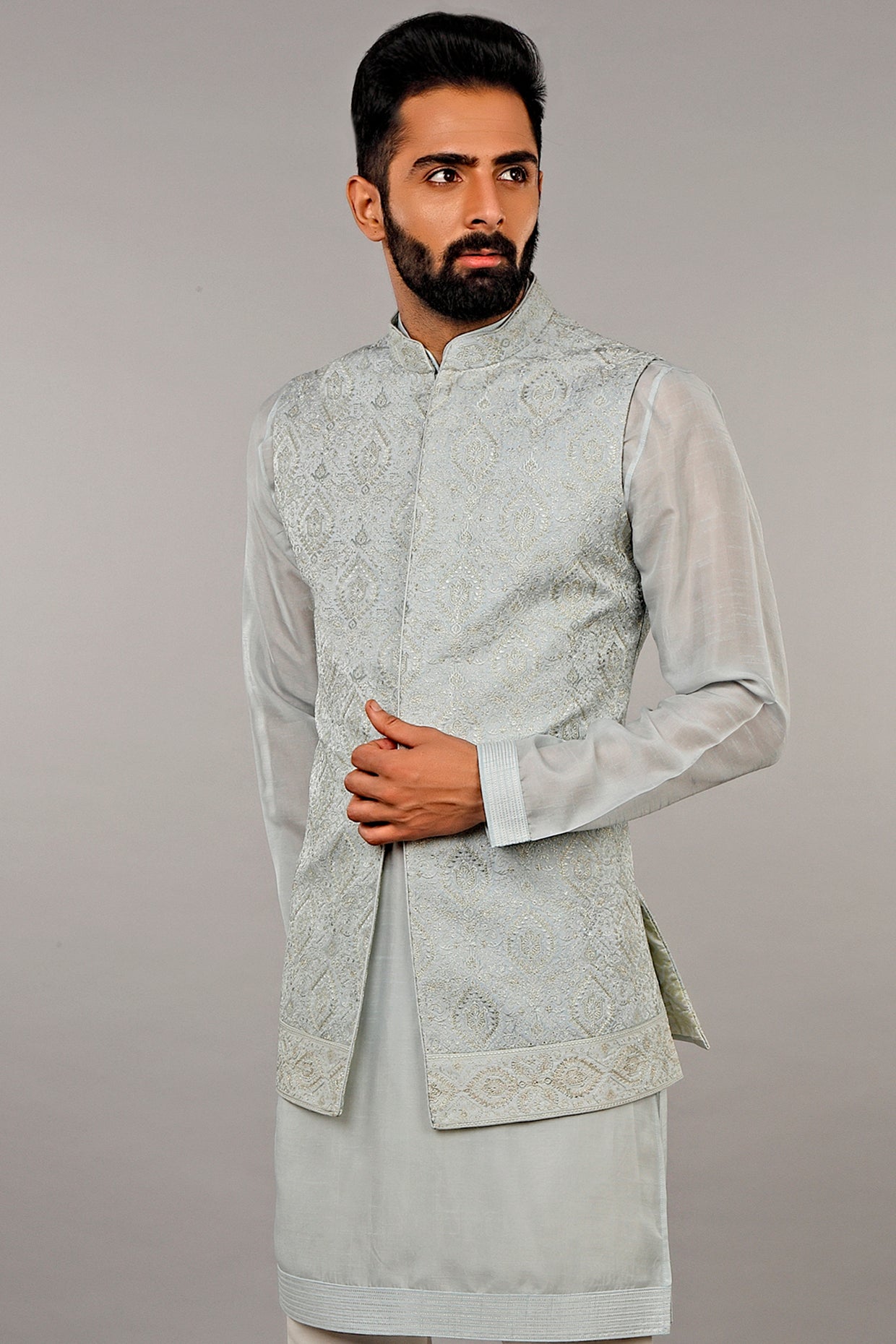 Blue Embroidered Kurta Set With Bundi Jacket
