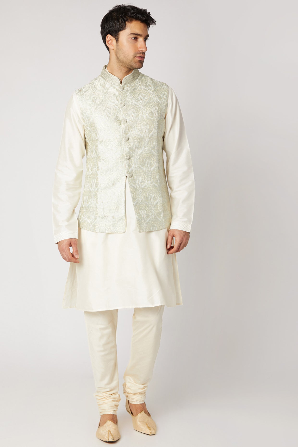 Mint Green Embroidered Kurta Set With Bundi Jacket