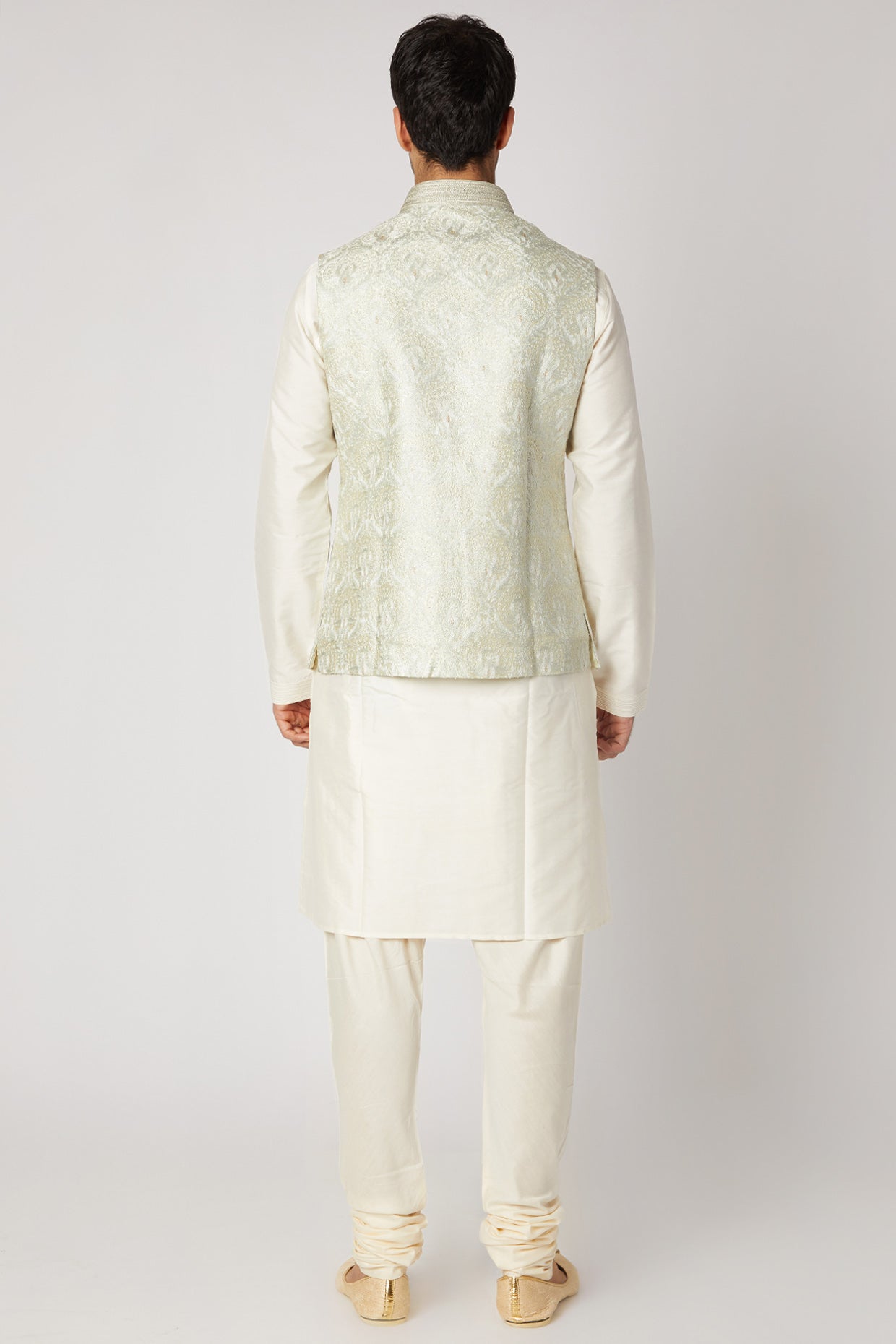 Mint Green Embroidered Kurta Set With Bundi Jacket