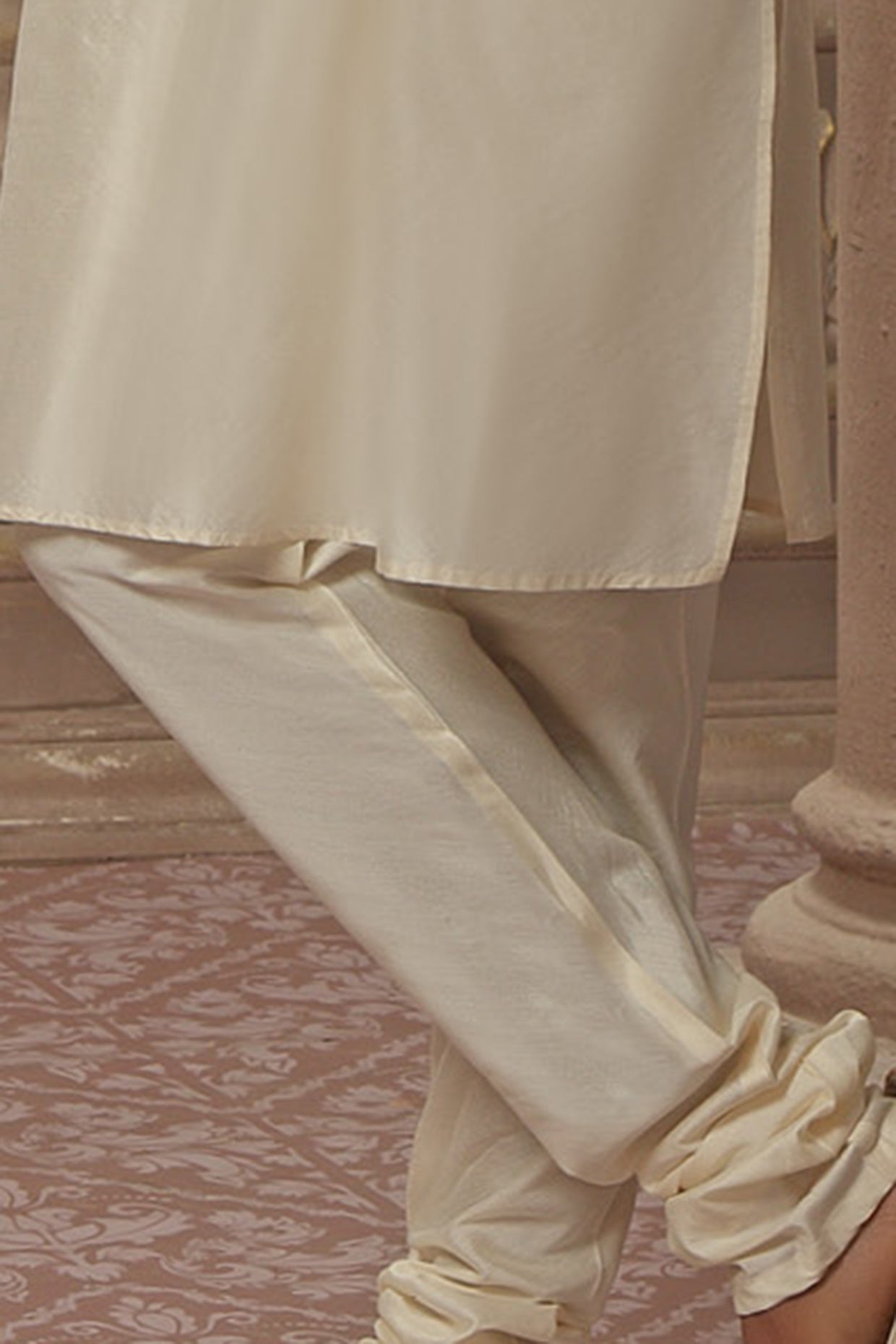 Pearl White Embroidered Kurta Set With Bundi Jacket