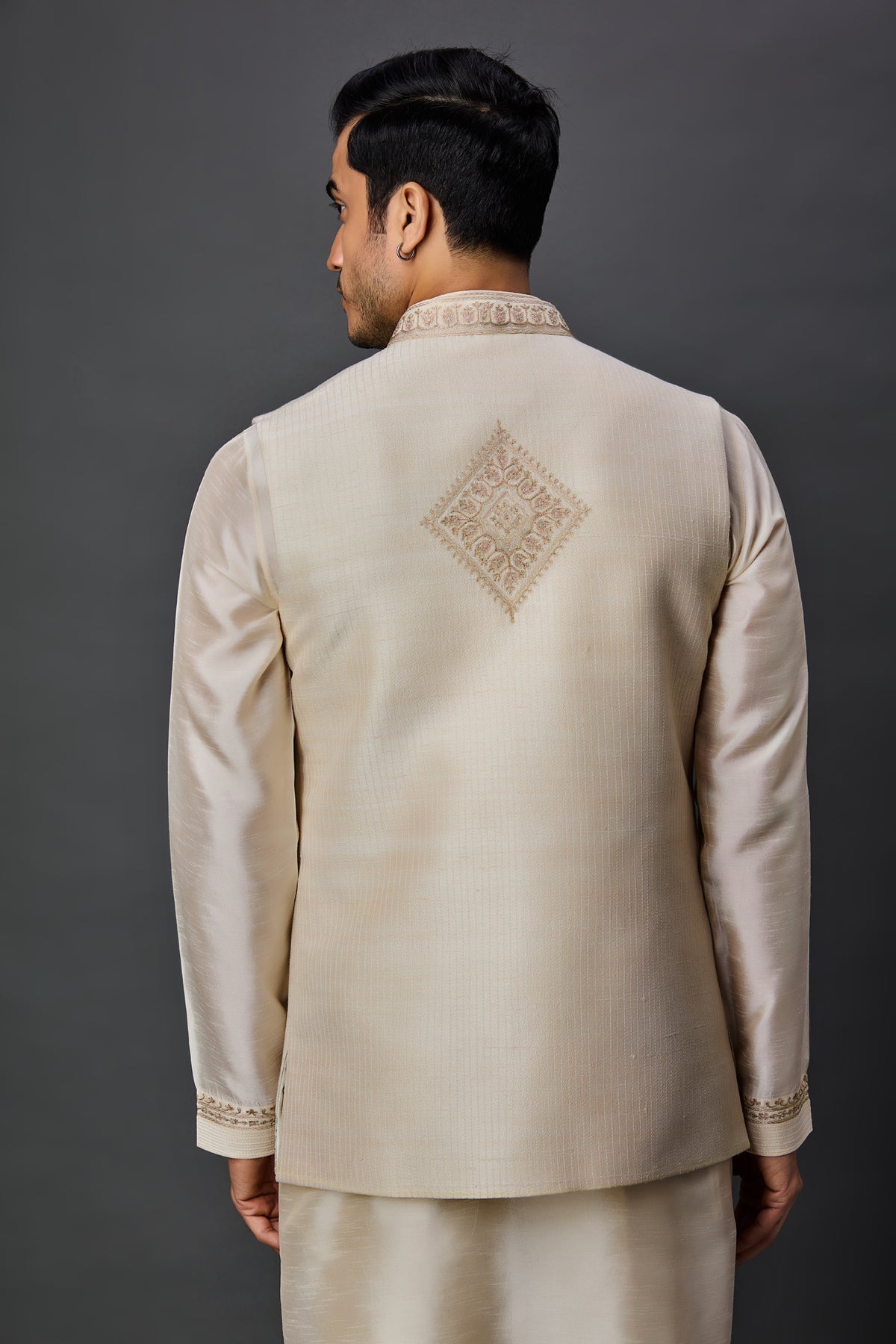 Cream Pearl toned kurta bundi set