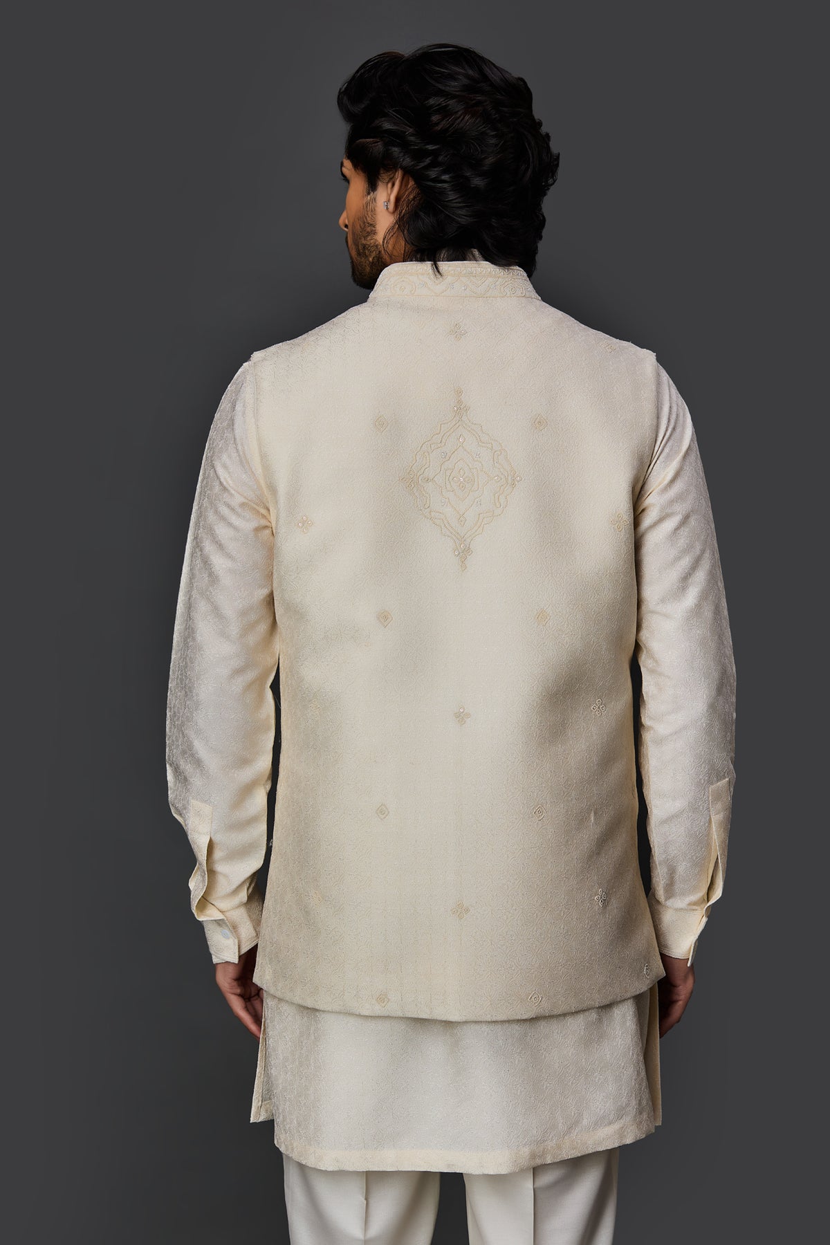 Cream pearl toned kurta bundi set