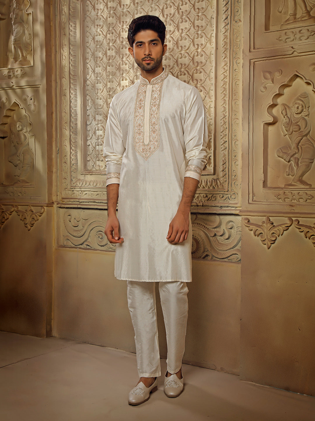 SPUNSILK KURTA SET WITH FINE PASTEL EMBROIDERY