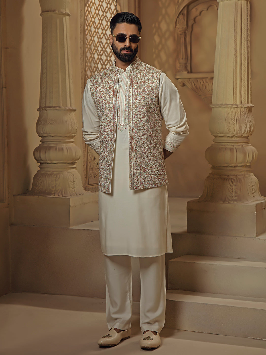 Cream Kashmiri Coaty Set