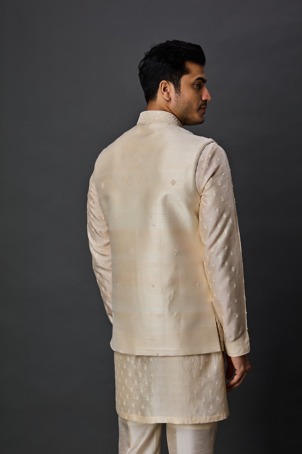 Cream pearl toned kurta bundi set