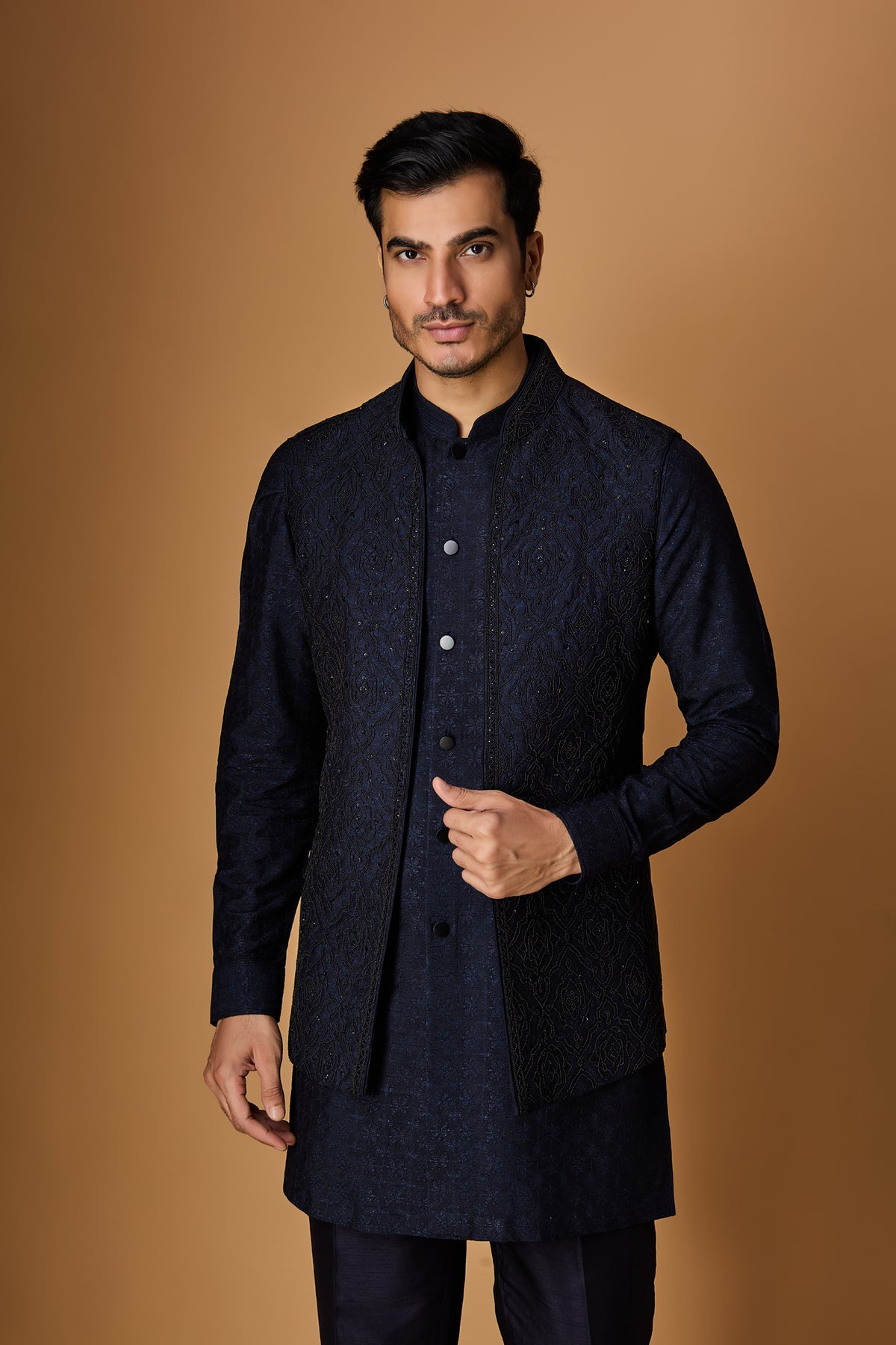 Navy blue toned kurta bundi set